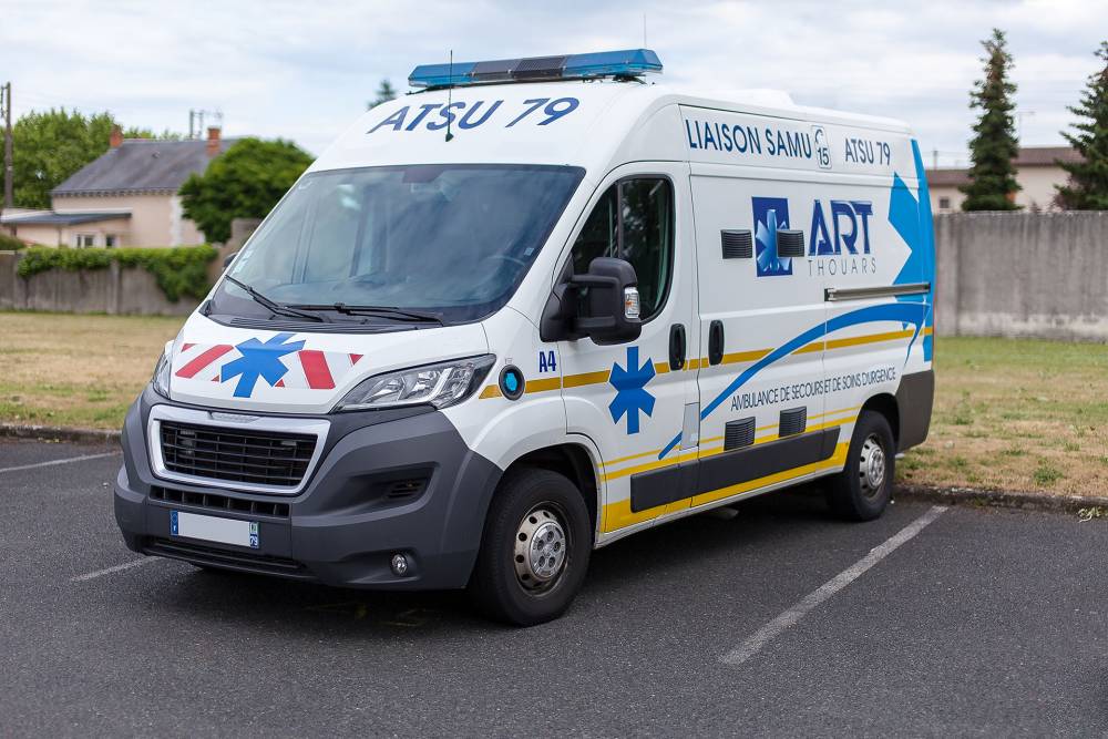 transport-malade-ambulances-art